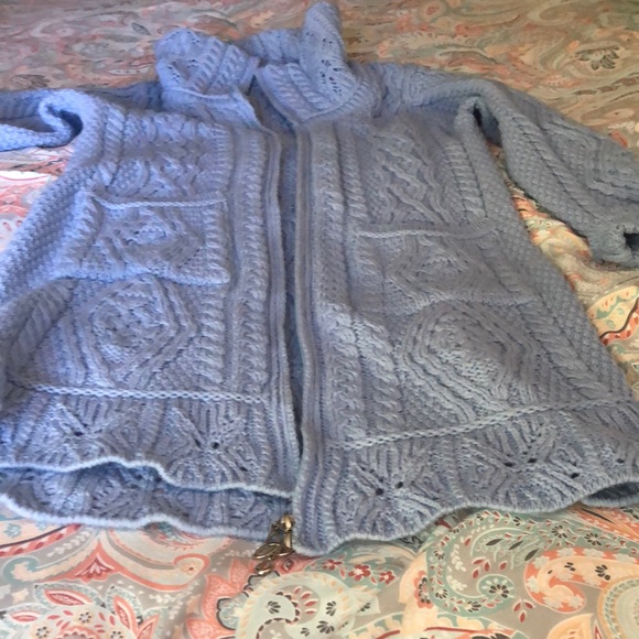 Sweater - Picture 1 of 2